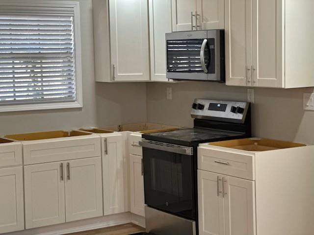 Image for property 5380 Saint Lo Lane, Atlanta, GA 30349