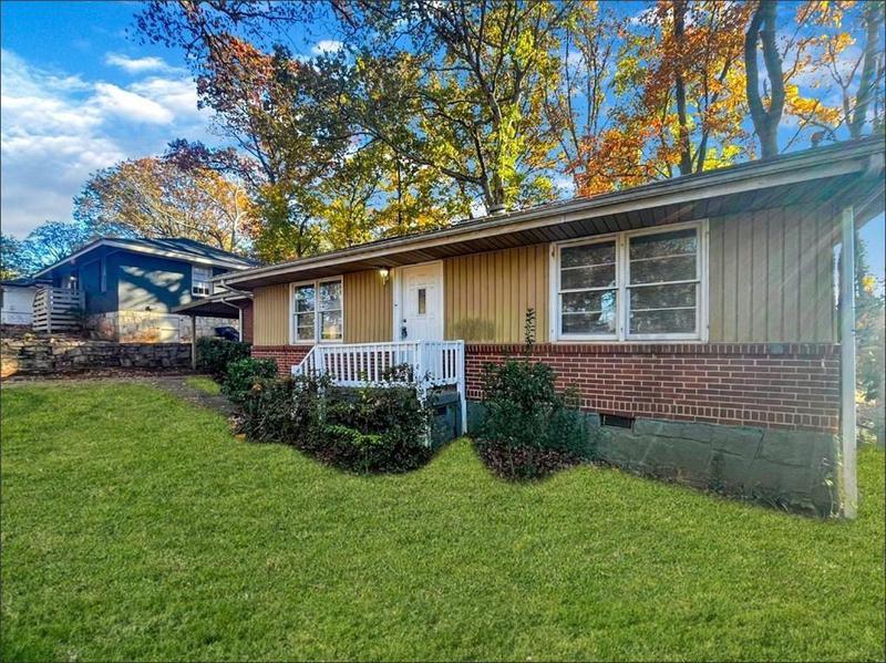Image for property 1686 Valencia Road, Decatur, GA 30032