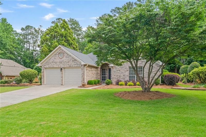 Image for property 425 Greenmont Walk Court, Alpharetta, GA 30009