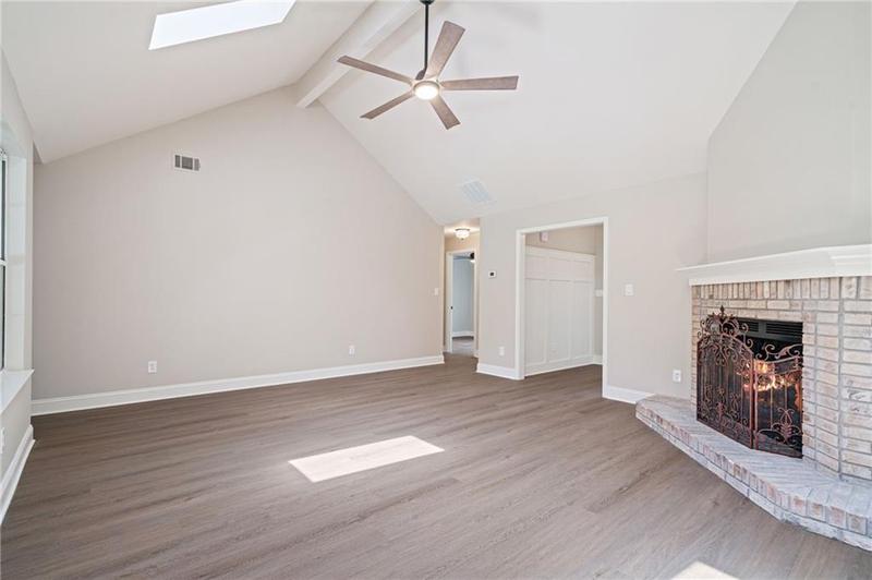Image for property 425 Greenmont Walk Court, Alpharetta, GA 30009