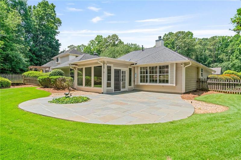 Image for property 425 Greenmont Walk Court, Alpharetta, GA 30009