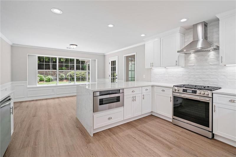 Image for property 425 Greenmont Walk Court, Alpharetta, GA 30009