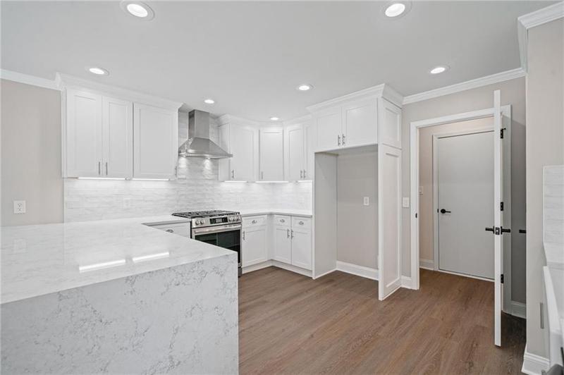 Image for property 425 Greenmont Walk Court, Alpharetta, GA 30009