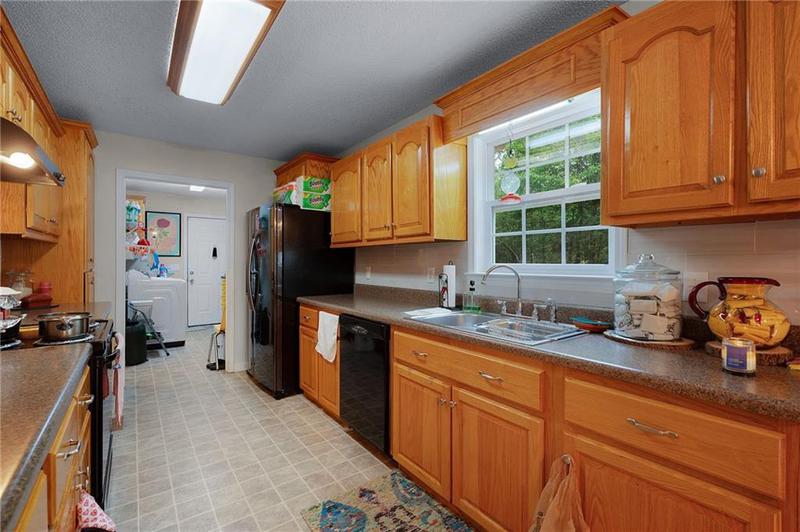 Image for property 138 Valley View Heights, Calhoun, GA 30701