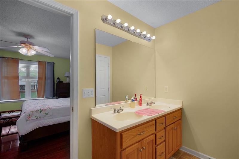 Image for property 138 Valley View Heights, Calhoun, GA 30701