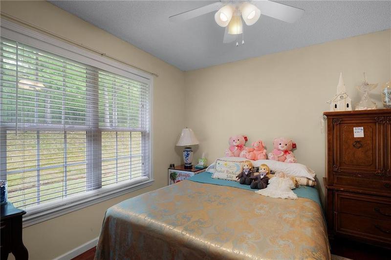 Image for property 138 Valley View Heights, Calhoun, GA 30701