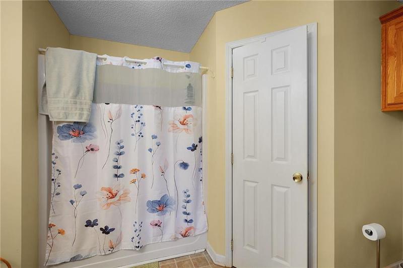 Image for property 138 Valley View Heights, Calhoun, GA 30701