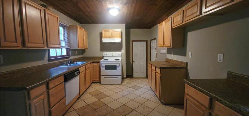Image for property 800 Post Road Circle, Stone Mountain, GA 30088