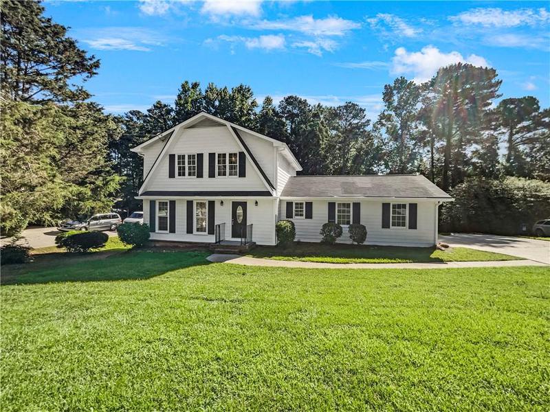 Image for property 3188 Village Glen Drive, Snellville, GA 30039