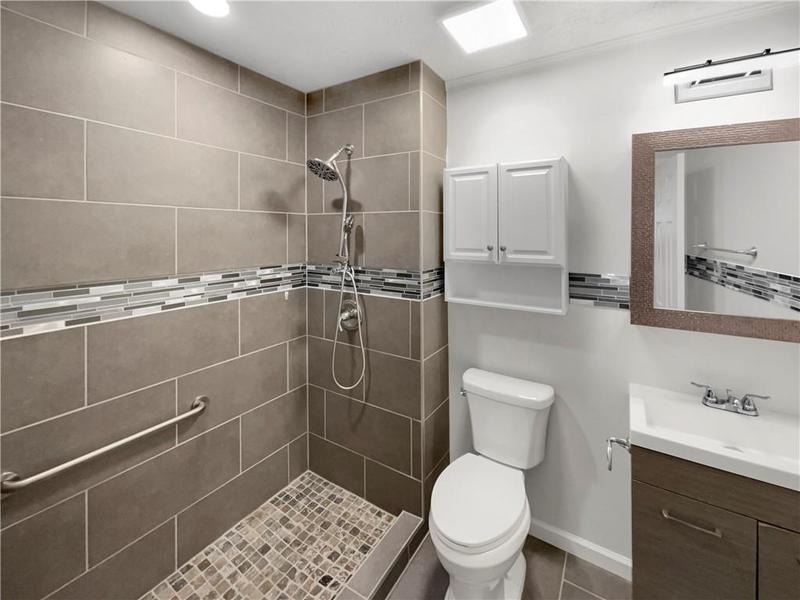 Image for property 3188 Village Glen Drive, Snellville, GA 30039
