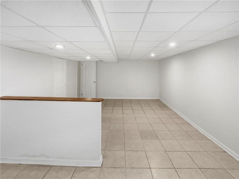 Image for property 3188 Village Glen Drive, Snellville, GA 30039