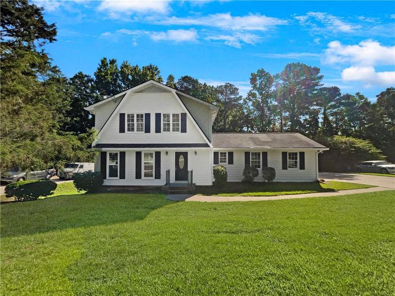 Image for property 3188 Village Glen Drive, Snellville, GA 30039