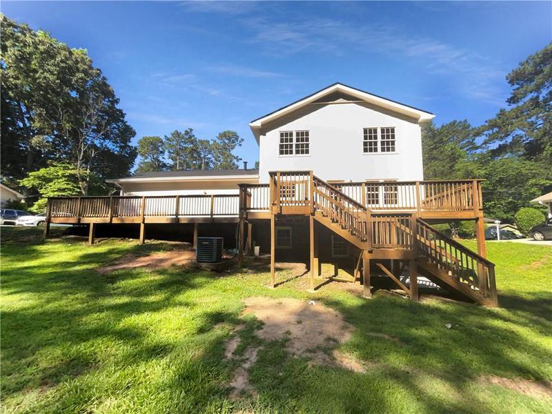 Image for property 3188 Village Glen Drive, Snellville, GA 30039