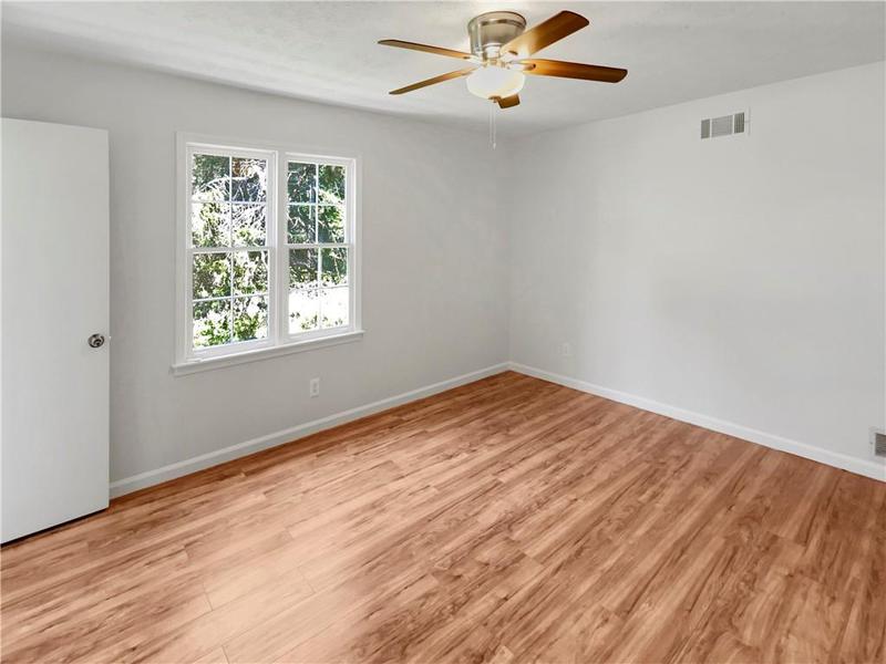 Image for property 3188 Village Glen Drive, Snellville, GA 30039