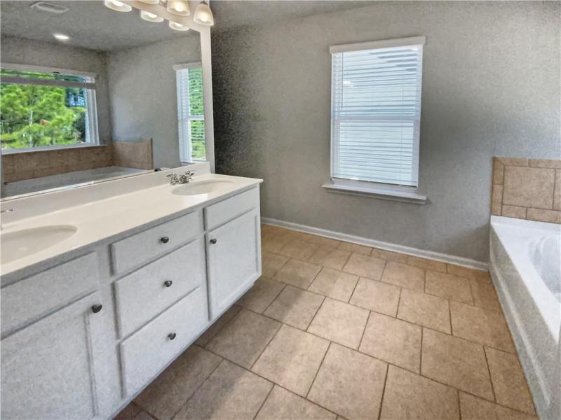 Image for property 3513 Lakeview Creek, Lithonia, GA 30038