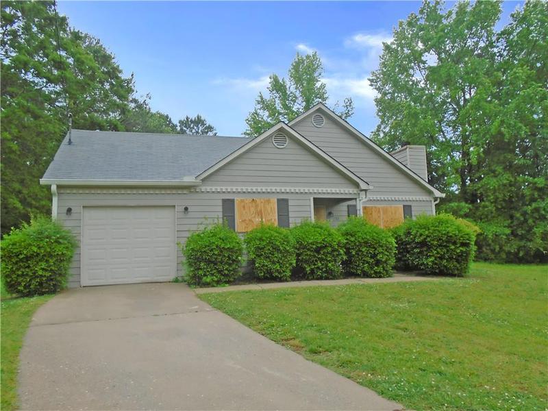 Image for property 150 Peridot Place, Atlanta, GA 30349