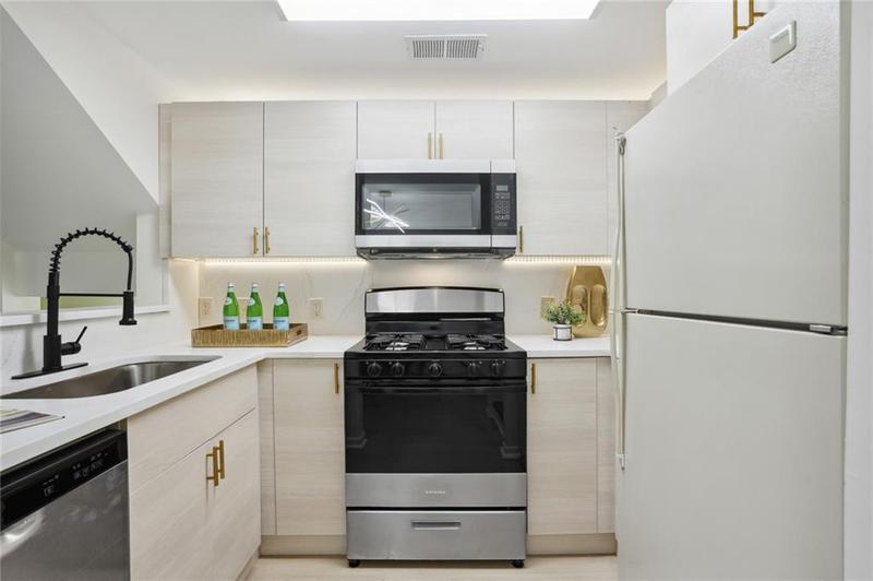 Image for property 4254 River Green Drive 616, Atlanta, GA 30327