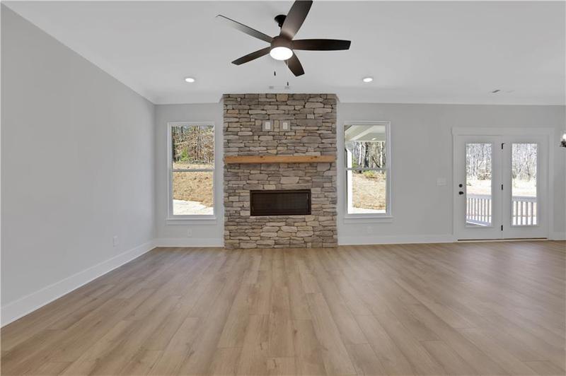 Image for property 7008 Manchester Drive, Flowery Branch, GA 30542