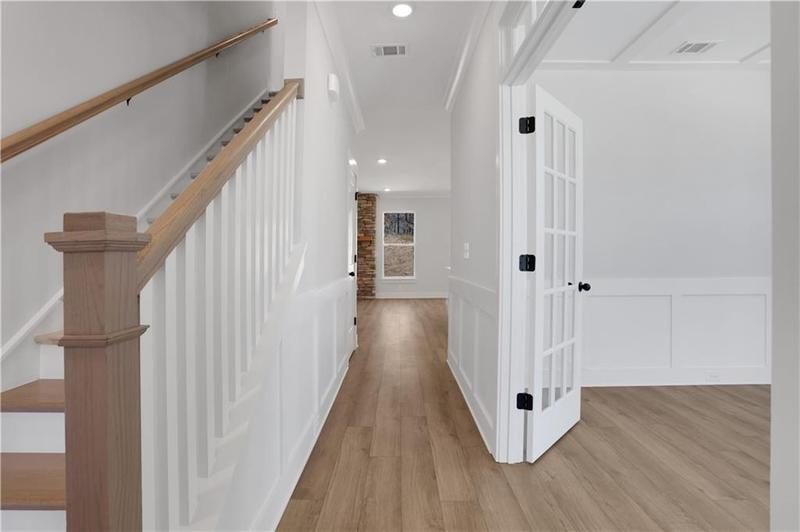 Image for property 7008 Manchester Drive, Flowery Branch, GA 30542