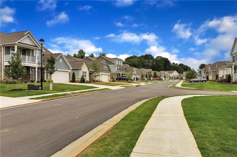 Image for property 7008 Manchester Drive, Flowery Branch, GA 30542
