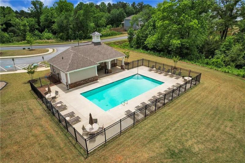 Image for property 7008 Manchester Drive, Flowery Branch, GA 30542