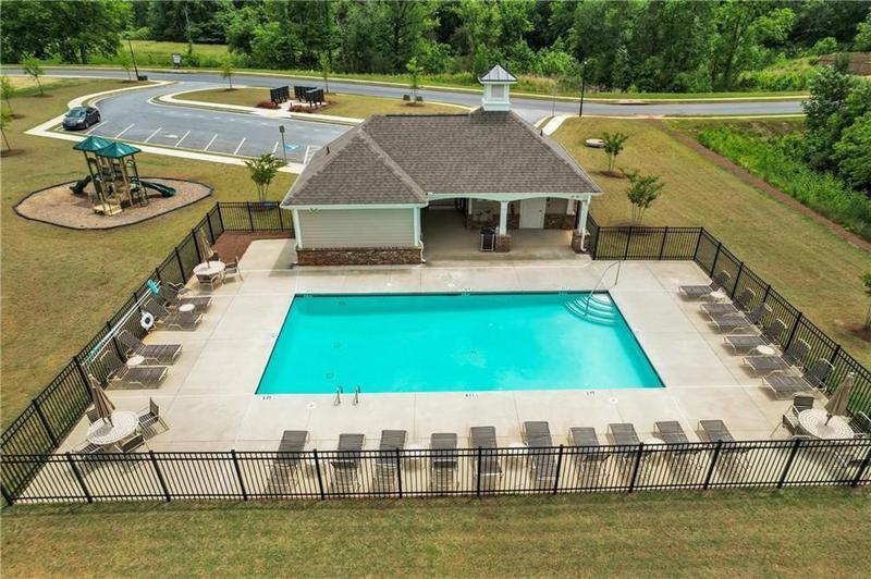 Image for property 7008 Manchester Drive, Flowery Branch, GA 30542