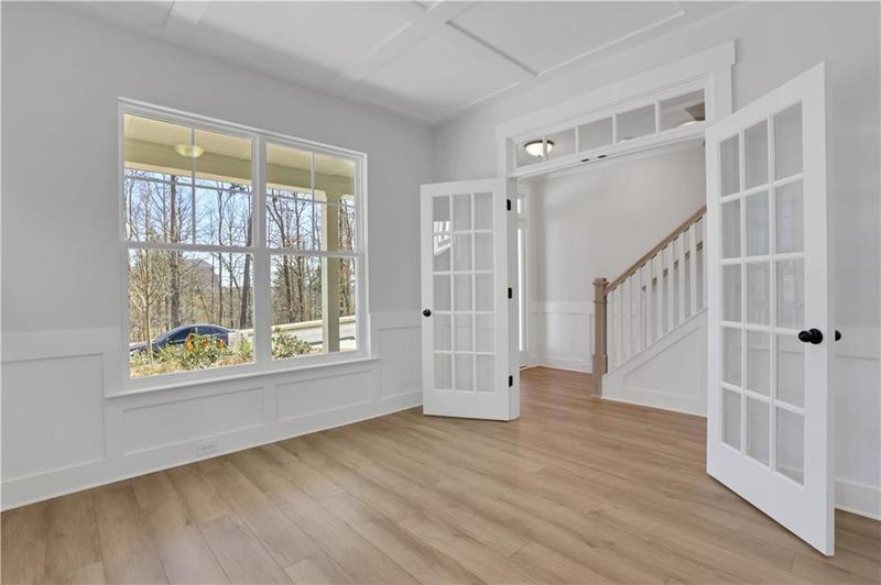 Image for property 7008 Manchester Drive, Flowery Branch, GA 30542