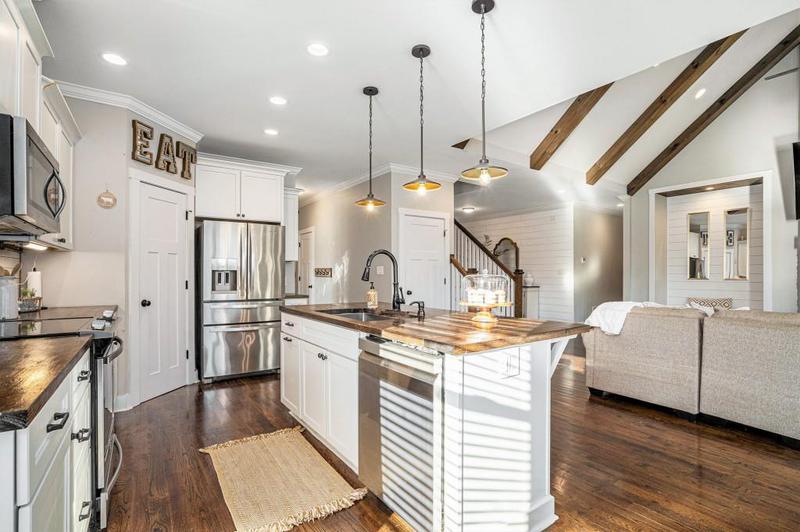 Image for property 1497 Ebenezer Church Road, Jefferson, GA 30549