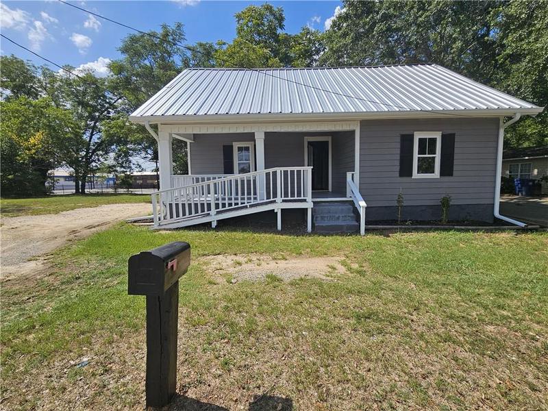 Image for property 74 Martin Luther King Jr Drive, Winder, GA 30680