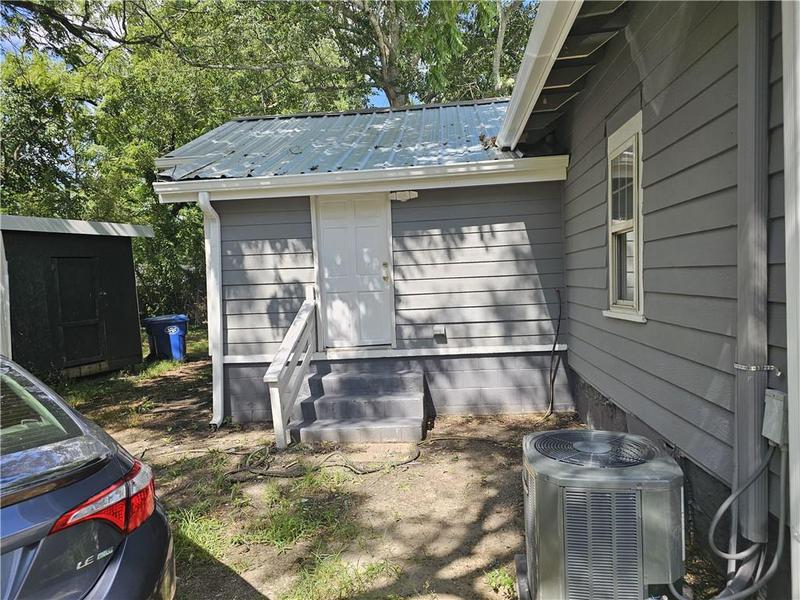 Image for property 74 Martin Luther King Jr Drive, Winder, GA 30680