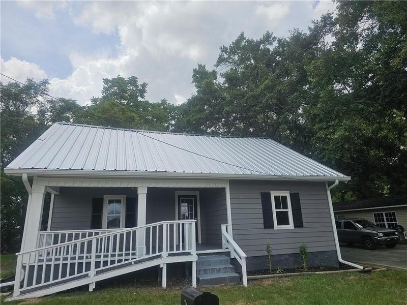 Image for property 74 Martin Luther King Jr Drive, Winder, GA 30680