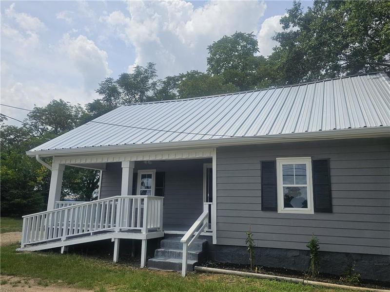 Image for property 74 Martin Luther King Jr Drive, Winder, GA 30680