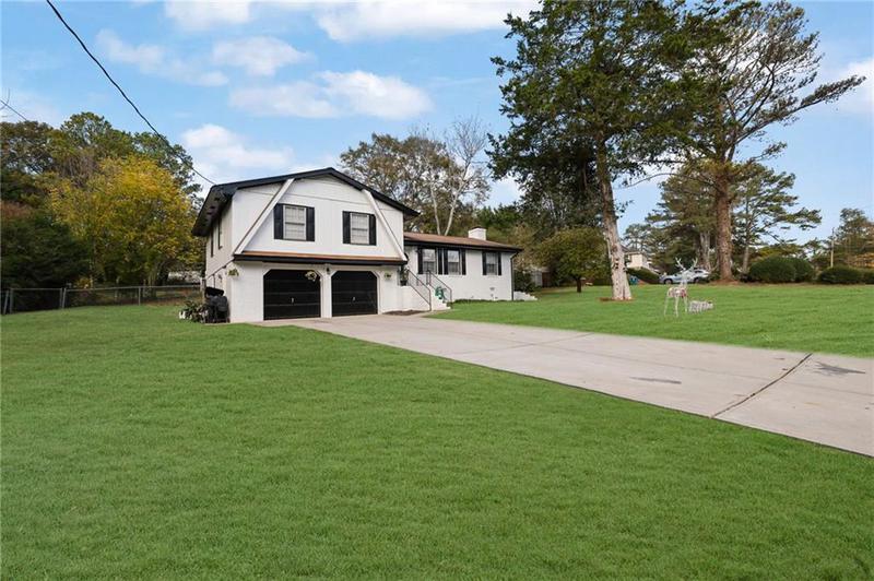Image for property 2611 Kings Circle, Lawrenceville, GA 30044