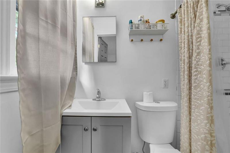 Image for property 2611 Kings Circle, Lawrenceville, GA 30044