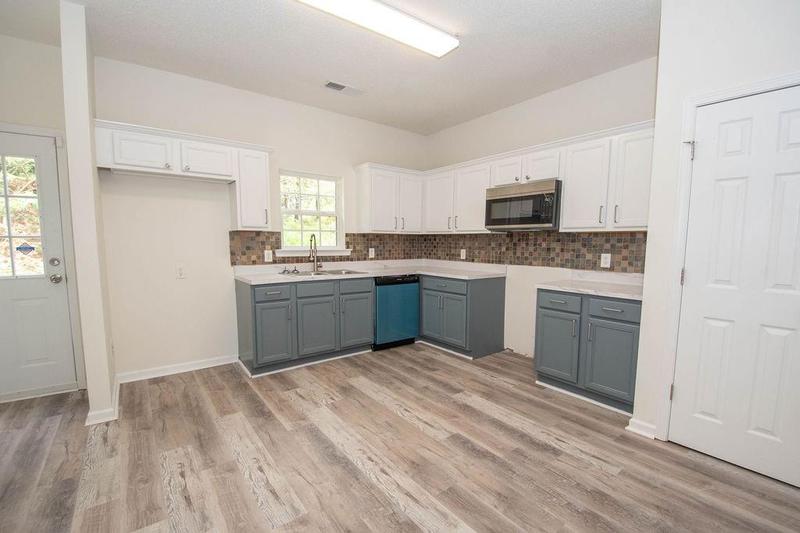 Image for property 220 Commons Drive, Jonesboro, GA 30236
