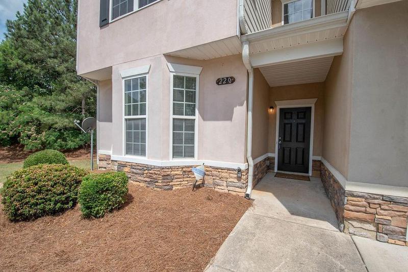 Image for property 220 Commons Drive, Jonesboro, GA 30236