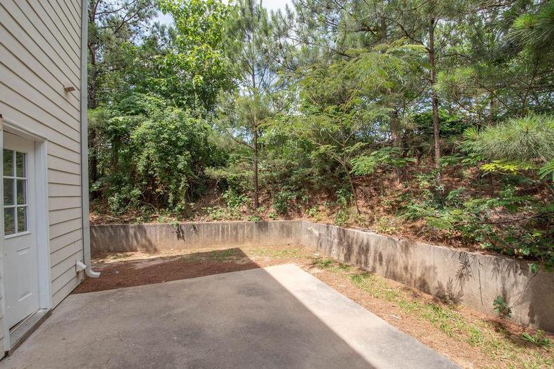Image for property 220 Commons Drive, Jonesboro, GA 30236