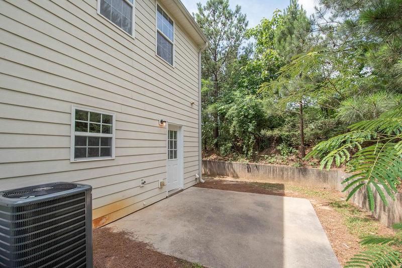Image for property 220 Commons Drive, Jonesboro, GA 30236