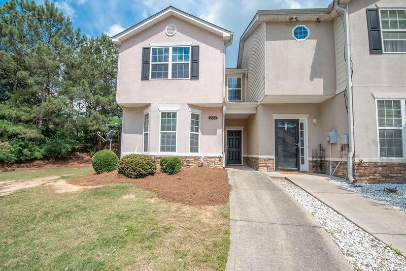 Image for property 220 Commons Drive, Jonesboro, GA 30236