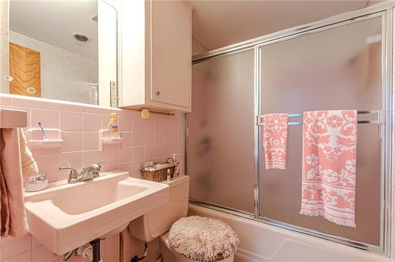 Image for property 2985 Duke Of Gloucester, Atlanta, GA 30344