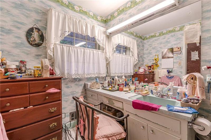 Image for property 2985 Duke Of Gloucester, Atlanta, GA 30344