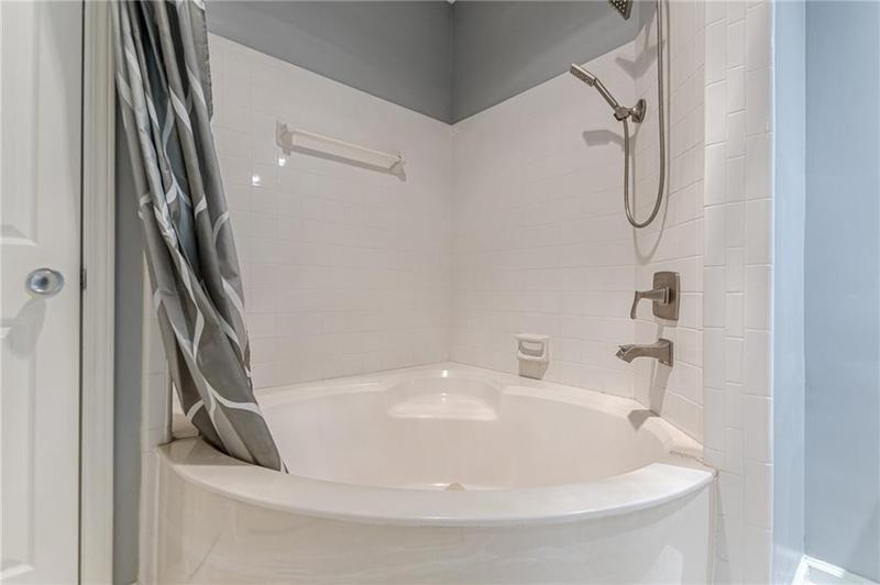 Image for property 240 Renaissance Parkway 104, Atlanta, GA 30308
