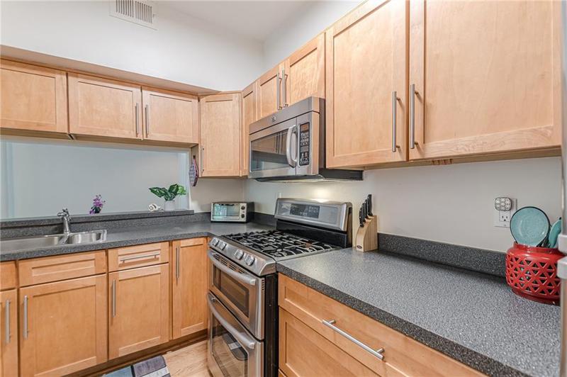 Image for property 240 Renaissance Parkway 104, Atlanta, GA 30308