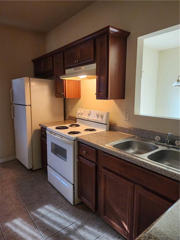 Image for property 424 Village Way, Loganville, GA 30052