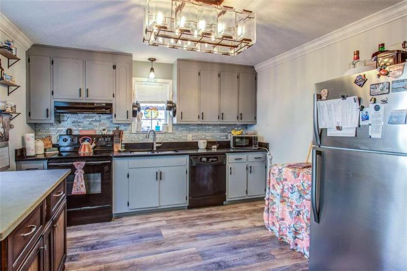 Image for property 200 Golden Avenue, Dahlonega, GA 30533