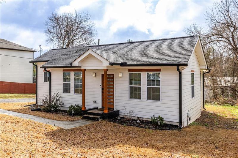 Image for property 1466 VENETIAN Drive, Atlanta, GA 30311