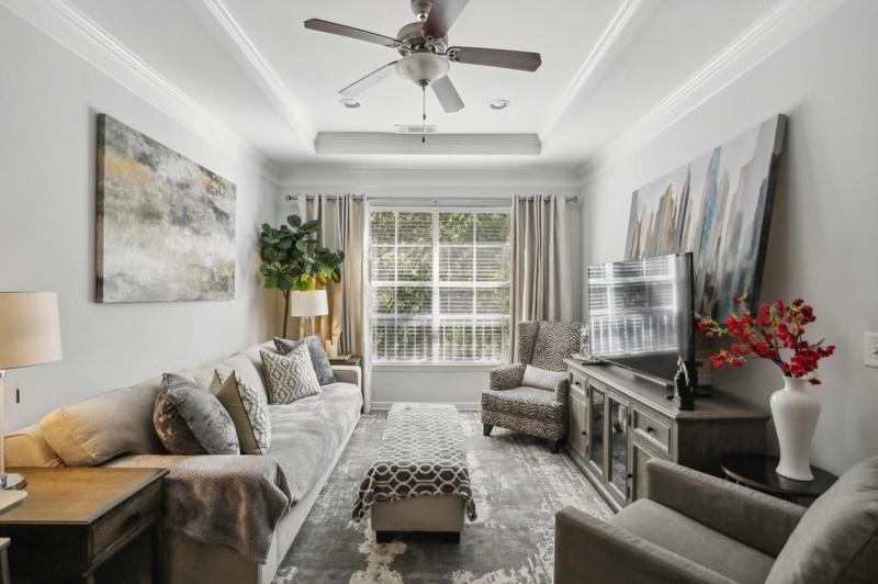 Image for property 10 Perimeter Summit Boulevard 4435, Brookhaven, GA 30319