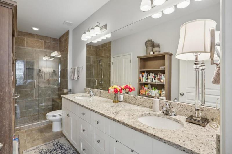 Image for property 10 Perimeter Summit Boulevard 4435, Brookhaven, GA 30319