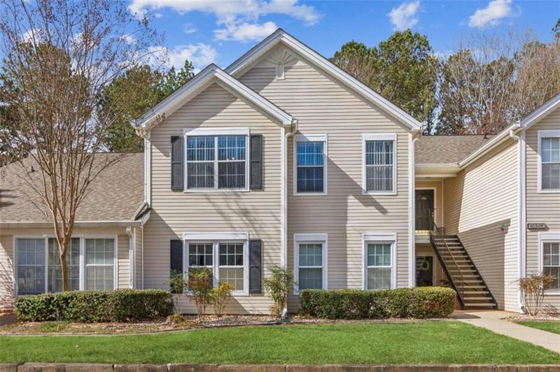 Image for property 404 Ridgefield Drive, Peachtree City, GA 30269