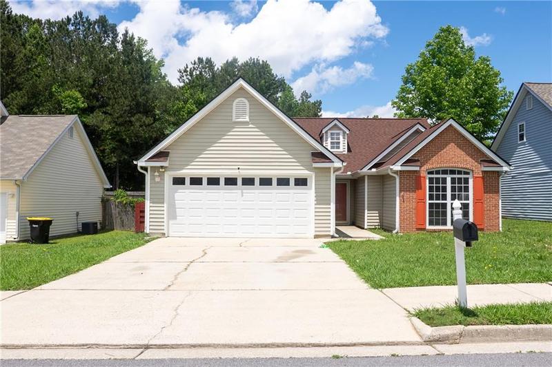 Image for property 4016 Meadow Glen Way, Fairburn, GA 30213